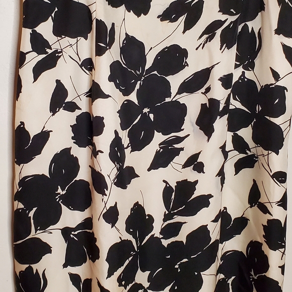 Ann Taylor Black and White Graphic Floral Silhouette Spaghetti Strap Silk Dress - Picture 6 of 9